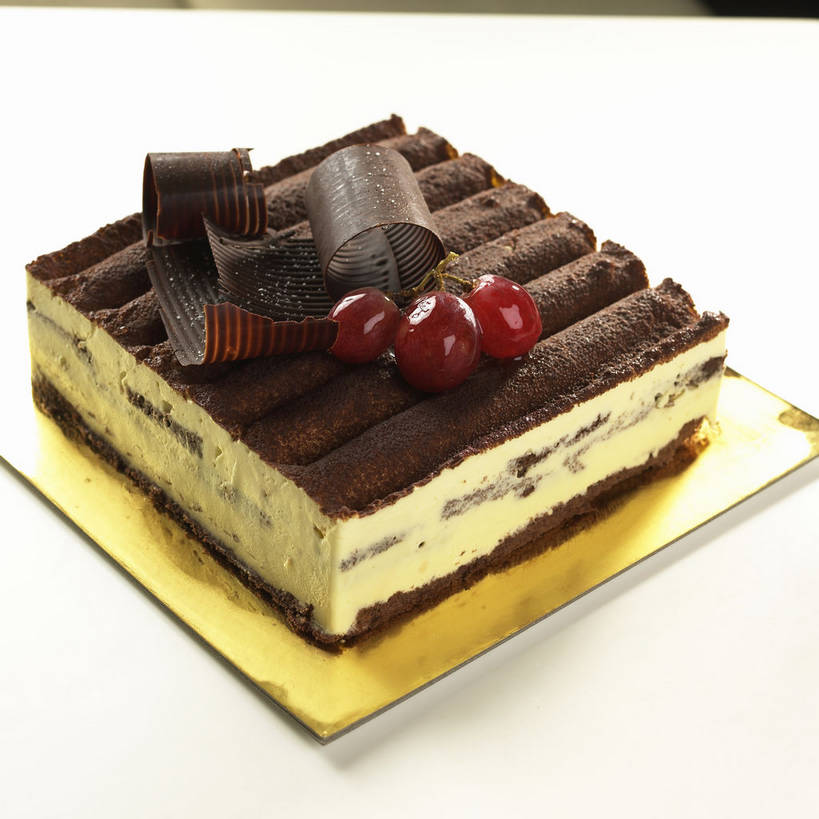 点心,无人,方图,俯视,室内,特写,白天,下午茶,餐桌,桌子,葡萄,水果,一块,阴影,新鲜,反射,图形,影子,正方形,纸,生食,食品,果实,提子,纸张,几何,三颗,食物,糕点,红色,金色,有机食品,绿色食品,餐台,纸板,数学,硬纸板,山葫芦,蒲桃,草龙珠,彩图,高角度拍摄,几何图形,平面图形,正四边形,蛋糕,红地球,红提,红提葡萄,晚红,shjb1