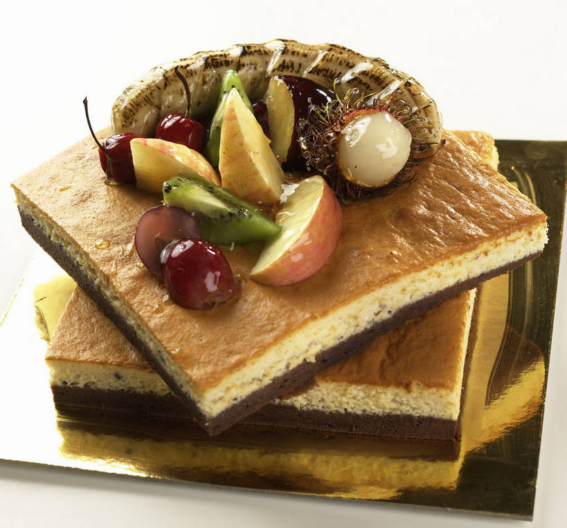 点心,无人,横图,俯视,室内,特写,白天,白色背景,下午茶,餐桌,桌子,苹果,猕猴桃,葡萄,香蕉,樱桃,水果,许多,切开,阴影,新鲜,反射,图形,影子,纸,生食,食品,果实,提子,纸张,很多,长方形,几何,食物,糕点,一个,红色,绿色,切,金色,摄影,有机食品,绿色食品,影棚,单个,餐台,红毛丹,纸板,矩形,数学,摄影棚,剖面,硬纸板,切面,韶子,毛龙眼,毛荔枝,樱珠,莺桃,英桃,楔桃,山葫芦,奇异果,蒲桃,牛桃,猕猴梨,荆桃,甘蕉,草龙珠,彩图,高角度拍摄,影棚拍摄,拍摄,几何图形,平面图形,蛋糕,红地球,红提,红提葡萄,晚红,shjb1