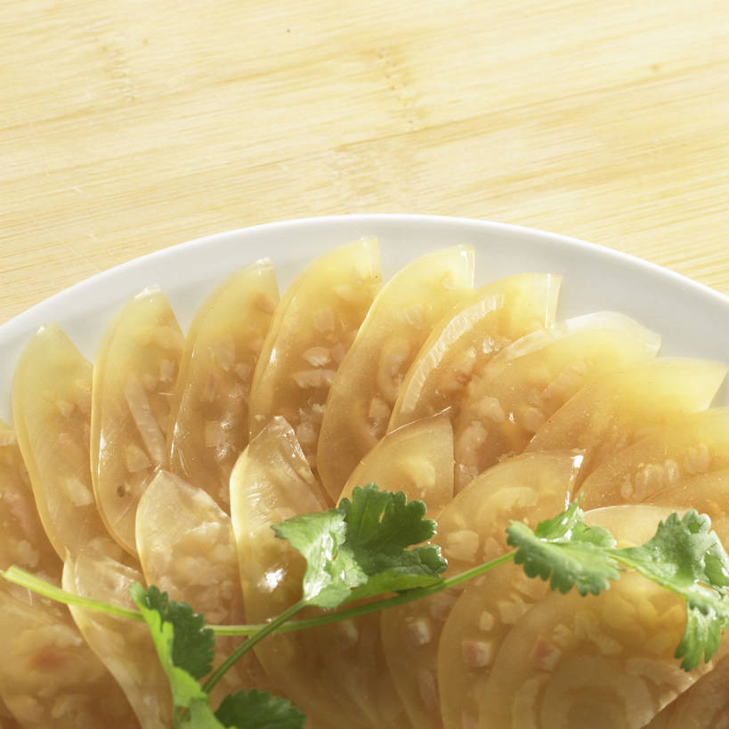 无人,方图,俯视,室内,特写,白天,烹饪,中餐,餐桌,桌子,蔬菜,餐具,一排,许多,新鲜,整齐,装饰,木制,碟子,盘,陶瓷,香菜,料理,食品,陶瓷制品,很多,菜肴,美食,食物,排列,一个,白色,盘子,木制品,碟,中式,佳肴,有机食品,绿色食品,单个,餐台,中华料理,堆,华丽,修饰,点缀,队列,胡菜,香荽,原荽,园荽,芫荽,衬托,美观,雅致,雅观,胡荽,莞荽,芫茜,芫蓿,莚葛草,莚荽菜,猪皮,彩图,高角度拍摄,皮冻,shjb1