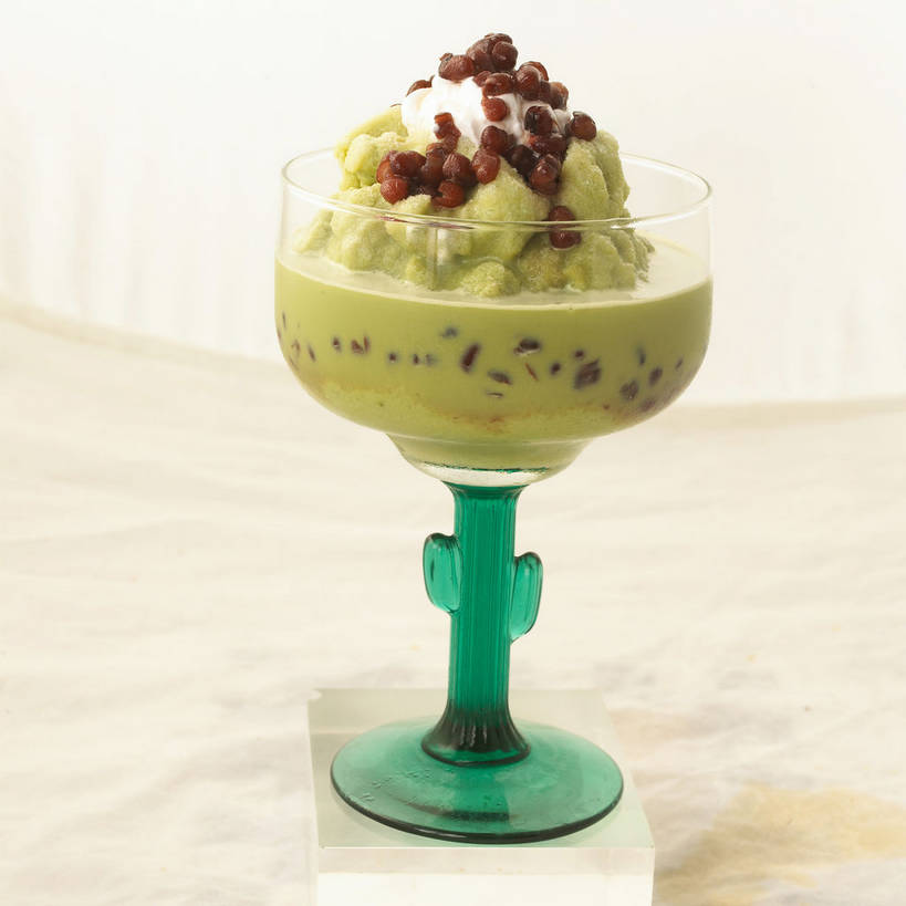 无人,方图,俯视,室内,特写,白天,植物,餐桌,桌子,豆,蔬菜,杯子,一堆,许多,阴影,堆叠,堆积,新鲜,反射,影子,豆类,豆子,红豆,食品,冰激凌,很多,一杯,清凉,玻璃制品,食物,一个,水杯,冷饮,奶油,舒服,冰淇淋,有机食品,绿色食品,单个,餐台,堆,解暑,乳制品,解渴,雪糕,赤豆,豆科,舒爽,冰糕,消暑,红小豆,激凌,克林姆,淇淋,玻璃杯,彩图,高角度拍摄,抹茶冰淇淋,小豆,红豆抹茶冰淇淋,抹茶红豆冰激凌,shjb1