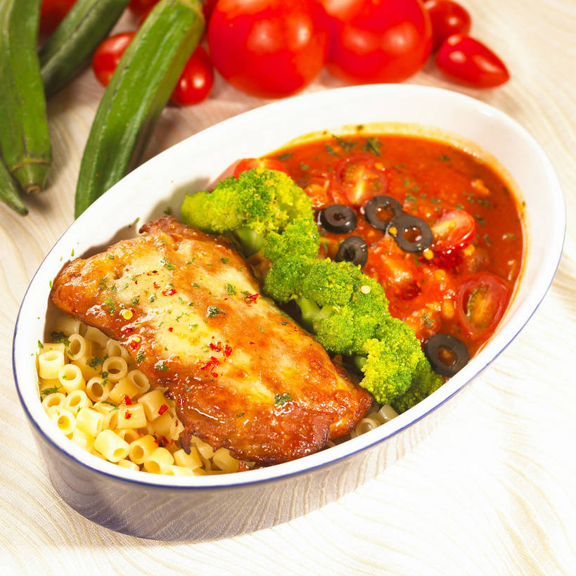 面食,通心粉,无人,方图,俯视,室内,特写,白天,西餐,餐桌,桌子,橄榄,蔬菜,西红柿,小番茄,水果,一堆,许多,阴影,堆叠,堆积,新鲜,反射,影子,秋葵,西兰花,调料,鸡肉,酱料,酱汁,面,茄汁,肉,生食,通心面,佐料,料理,食品,果实,调味品,很多,调味料,蔬果,番茄酱,鸡腿,酱,肉类,食物,红色,西式,有机食品,绿色食品,餐台,堆,鸡腿肉,毛茄,羊角豆,黄秋葵,咖啡黄葵,甘蓝花,小西红柿,樱桃小番茄,珍珠小番茄,青果,白榄,樱桃番茄,圣女果,番茄,彩图,高角度拍摄,羊角菜,绿菜花,绿花菜,青花菜,蔬菜皇冠,shjb1