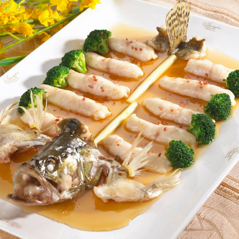 无人,方图,俯视,室内,特写,白天,烹饪,中餐,餐桌,桌子,蔬菜,餐具,一排,许多,新鲜,整齐,装饰,并列,并排,盛开,布料,碟子,盘,陶瓷,西兰花,肉,汤,鱼肉,料理,食品,陶瓷制品,很多,鱼头,花蕾,布纹,菜肴,美食,肉类,桌布,花,花瓣,花朵,鲜花,食物,排列,黄色,白色,盘子,餐巾,碟,台布,花苞,花蕊,中式,佳肴,有机食品,绿色食品,餐台,中华料理,华丽,修饰,点缀,队列,平行,肉食,衬托,美观,雅致,雅观,甘蓝花,餐桌布,彩图,高角度拍摄,绿菜花,绿花菜,青花菜,蔬菜皇冠,shjb1