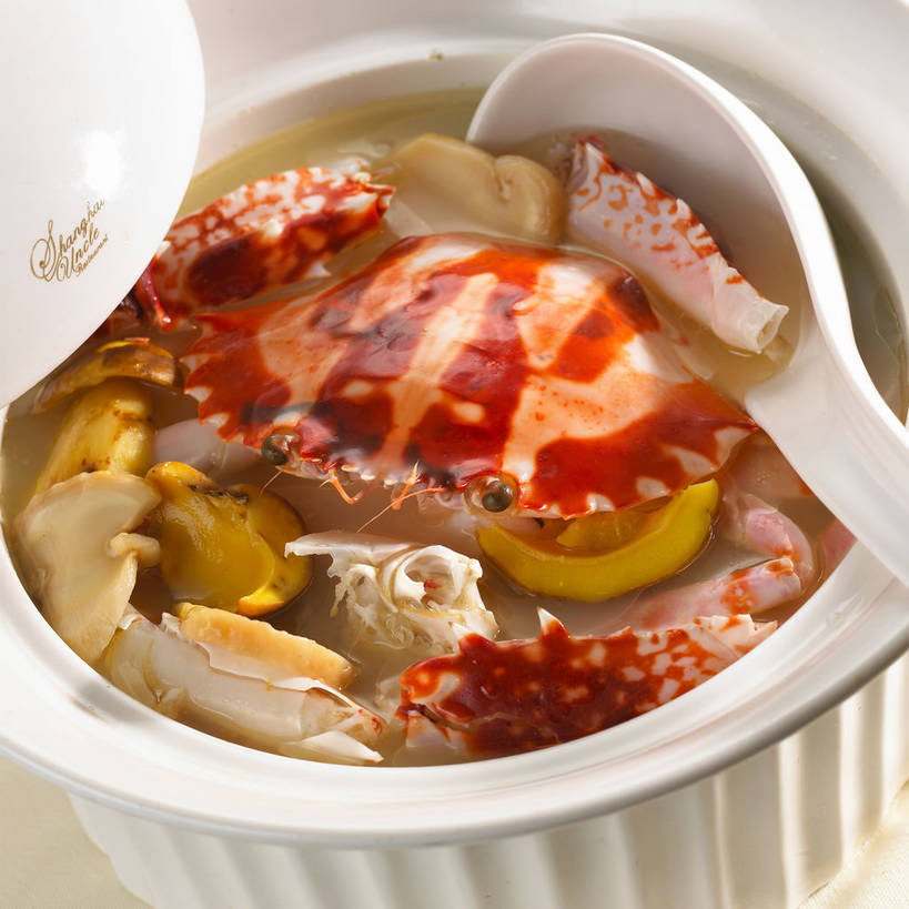 无人,方图,俯视,室内,特写,白天,烹饪,中餐,餐桌,桌子,餐具,一把,碟子,盘,勺子,陶瓷,板栗,栗子,肉,汤,料理,食品,坚果,毛栗子,陶瓷制品,蟹肉,菜肴,美食,肉类,食物,一个,白色,盘子,容器,调羹,碟,汤匙,碗,中式,佳肴,单个,餐台,中华料理,储藏,储存,海鲜汤,肉食,毛栗,栗果,栗楔,羹汤,彩图,高角度拍摄,贮存,shjb1