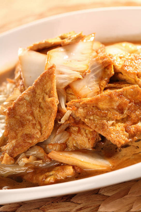 豆腐,无人,竖图,俯视,室内,特写,白天,烹饪,中餐,餐桌,桌子,蔬菜,阴影,新鲜,反射,影子,陶瓷,大白菜,炒菜,料理,食品,陶瓷制品,白菜,豆腐干,菜肴,美食,食物,一个,白色,容器,碗,中式,佳肴,有机食品,绿色食品,单个,餐台,中华料理,储藏,豆干,豆制品,储存,结球白菜,胶菜,彩图,高角度拍摄,干子,素火腿,黄芽白,贮存,shjb1,豆干炒白菜