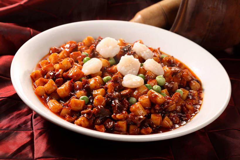 无人,横图,俯视,室内,特写,白天,烹饪,中餐,植物,餐桌,桌子,豆,蔬菜,阴影,新鲜,反射,布料,影子,陶瓷,豆类,豆子,干贝,红烧,肉,虾仁,料理,食品,陶瓷制品,布纹,菜肴,美食,肉类,桌布,食物,一个,白色,餐巾,容器,台布,碗,中式,器皿,佳肴,有机食品,绿色食品,单个,餐台,中华料理,储藏,虾肉,研磨,臼杵,储存,肉食,豆科,研杵,研钵,干瑶柱,江珧柱,江瑶柱,马甲柱,蜜丁,瑶柱,玉珧柱,臼,青大豆,红烧菜,青豆,餐桌布,彩图,高角度拍摄,贮存,shjb1,红烧干贝