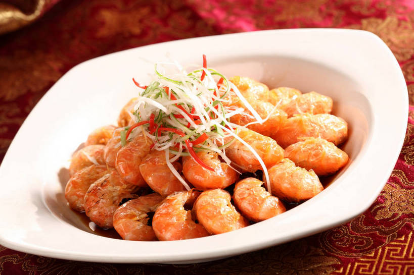 海鲜,无人,横图,俯视,室内,特写,白天,烹饪,中餐,餐桌,桌子,辣椒,蔬菜,餐具,许多,阴影,新鲜,环绕,围绕,反射,布料,碟子,盘,影子,肉,虾,料理,食品,很多,布纹,环抱,水产,菜肴,美食,肉类,海洋生物,桌布,食物,排列,一个,白色,盘子,餐巾,碟,台布,中式,佳肴,有机食品,绿色食品,单个,餐台,中华料理,虾肉,水生动物,河虾,海产品,水生物,肉食,彩椒,海底动物,辣角,红海椒,大椒,辣虎,广椒,摆列,萦绕,本帮菜,沪菜,上海菜,淡水虾,青虾,日本沼虾,甜椒,柿子椒,辣子,海椒,番椒,灯笼椒,餐桌布,彩图,高角度拍摄,布列,分列,shjb1,油爆虾