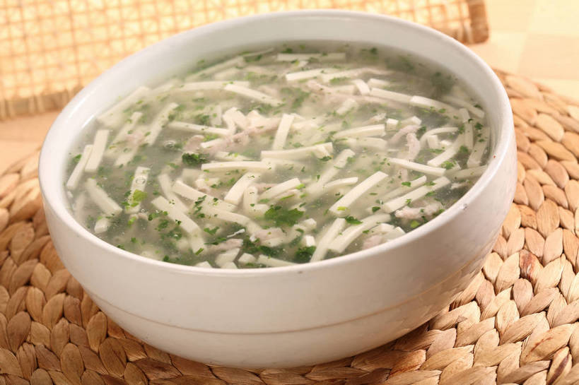 豆腐,无人,横图,俯视,室内,特写,白天,烹饪,中餐,餐桌,桌子,阴影,反射,影子,陶瓷,浓汤,肉,汤,料理,食品,陶瓷制品,肉丝,羹,菜肴,美食,肉类,食物,一个,白色,容器,碗,中式,佳肴,单个,餐台,中华料理,储藏,豆制品,储存,肉食,豆腐羹,彩图,高角度拍摄,贮存,shjb1,肉丝豆腐羹