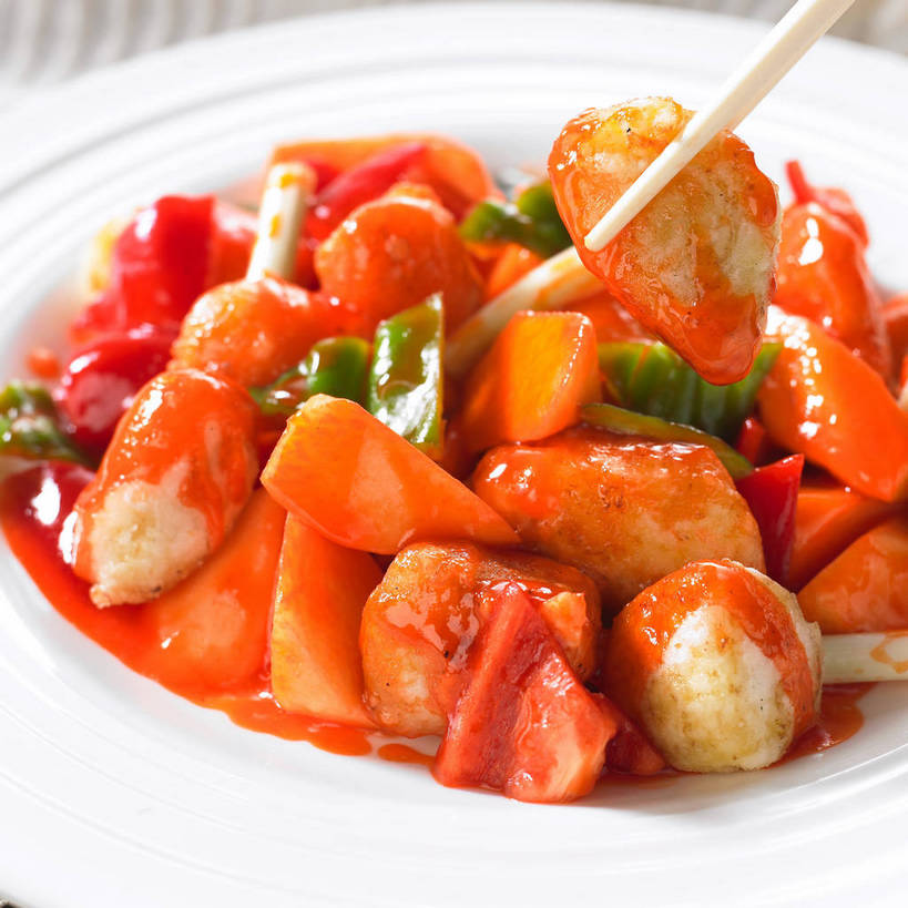 无人,横图,俯视,室内,特写,白天,烹饪,中餐,餐桌,筷子,桌子,蔬菜,餐具,一双,阴影,新鲜,反射,碟子,盘,影子,青椒,炒菜,肉,鱼肉,料理,食品,丸子,文化,传统,菜肴,美食,肉类,肉丸,鱼丸,食物,一个,绿色,白色,盘子,碟,橙色,中式,佳肴,有机食品,绿色食品,单个,餐台,中华料理,礼节,礼仪,肉食,大椒,菜椒,进餐用具,甜椒,柿子椒,灯笼椒,彩图,高角度拍摄,shjb1,青椒炒鱼丸