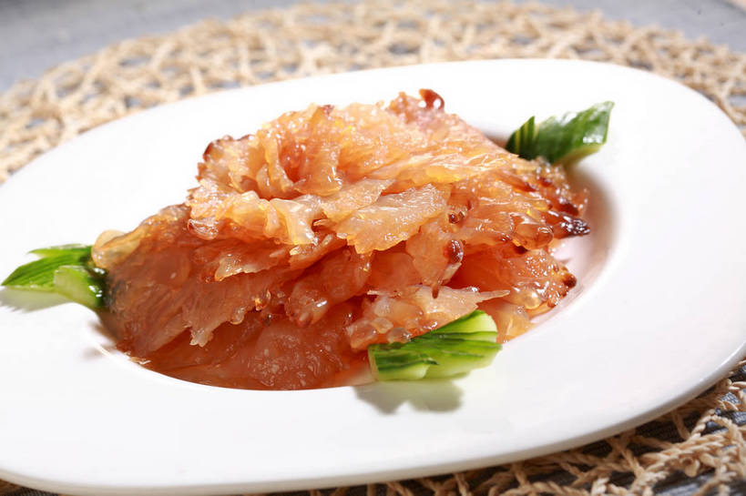 无人,横图,俯视,室内,特写,白天,烹饪,中餐,餐桌,桌子,黄瓜,蔬菜,餐具,切开,阴影,新鲜,反射,碟子,盘,影子,料理,食品,冷盘,菜肴,美食,食物,一个,绿色,白色,盘子,碟,切,中式,冷菜,凉拌海蜇头,凉菜,佳肴,有机食品,绿色食品,单个,餐台,中华料理,配菜,剖面,海蜇头,切面,本帮菜,沪菜,上海菜,青瓜,胡瓜,彩图,高角度拍摄,shjb1