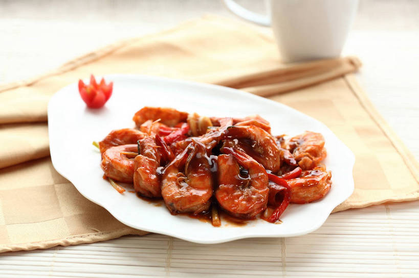 海鲜,无人,横图,俯视,室内,特写,白天,烹饪,中餐,餐桌,桌子,蔬菜,西红柿,小番茄,杯子,餐具,阴影,新鲜,反射,碟子,盘,影子,陶瓷,肉,虾,料理,食品,陶瓷制品,水产,菜肴,美食,肉类,海洋生物,食物,两个,白色,盘子,餐巾,马克杯,水杯,碟,橙色,中式,佳肴,有机食品,绿色食品,对虾,餐台,中华料理,虾肉,配菜,水生动物,海产品,水生物,肉食,海底动物,小西红柿,樱桃小番茄,珍珠小番茄,保洁方巾,口布,樱桃番茄,圣女果,番茄,彩图,高角度拍摄,shjb1,炒大虾