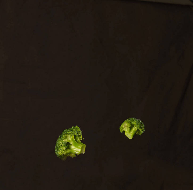 无人,横图,室内,特写,白天,正面,蔬菜,黑色背景,新鲜,西兰花,食品,食物,两个,绿色,摄影,有机食品,绿色食品,影棚,摄影棚,甘蓝花,彩图,影棚拍摄,拍摄,绿菜花,绿花菜,青花菜,蔬菜皇冠,shjb1