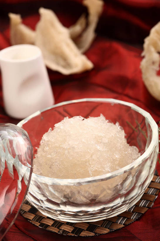 无人,竖图,俯视,室内,特写,白天,烹饪,中餐,餐桌,桌子,玻璃,一堆,阴影,堆叠,堆积,朦胧,模糊,反射,布料,影子,料理,食品,布纹,菜肴,美食,玻璃制品,桌布,食物,一个,红色,白色,餐巾,容器,台布,碗,中式,佳肴,单个,餐台,中华料理,储藏,堆,储存,燕窝,巢窝,燕菜,燕根,燕蔬菜,餐桌布,彩图,高角度拍摄,贮存,shjb1