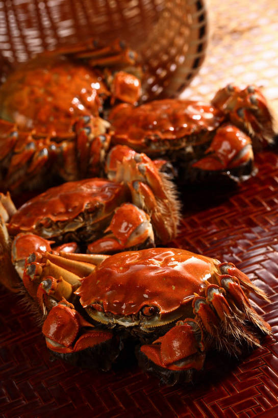 蟹,无人,交叉,竖图,俯视,室内,特写,白天,烹饪,中餐,餐桌,桌子,竹子,阴影,竹制,朦胧,模糊,编织,反射,螃蟹,篮子,影子,料理,食品,菜肴,美食,食物,一个,红色,竹篮,中式,佳肴,单个,餐台,中华料理,竹条,交织,竹制品,清蒸,穿插,甲壳动物,彩图,高角度拍摄,清蒸菜,清蒸蟹,shjb1