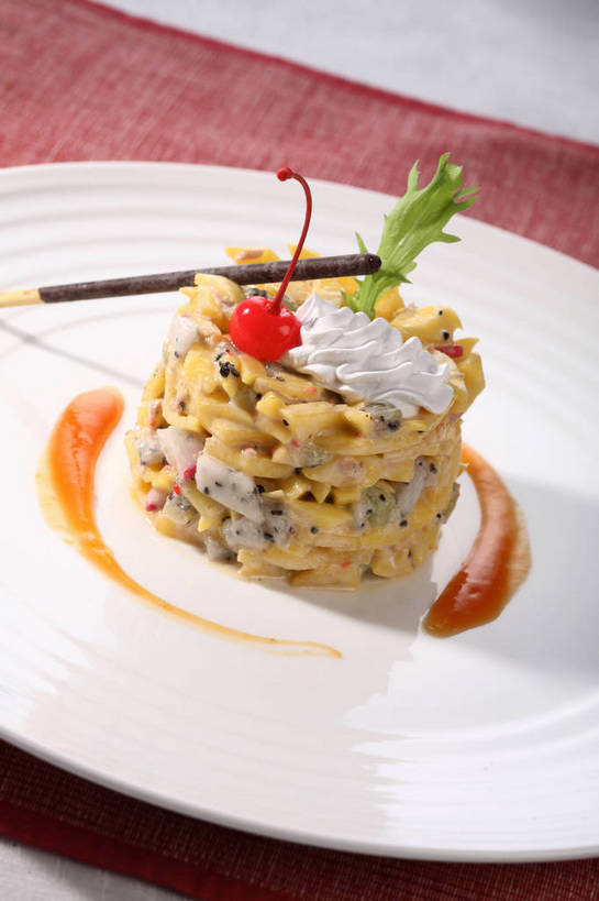 点心,无人,竖图,俯视,室内,特写,白天,烹饪,西餐,餐桌,桌子,樱桃,餐具,水果,叶子,阴影,新鲜,反射,碟子,盘,影子,调料,酱料,酱汁,生食,佐料,沙拉,料理,食品,果实,绿叶,调味品,调味料,色拉,酱,沙拉酱,沙律,水果沙拉,菜肴,美食,火龙果,食物,一个,红色,白色,盘子,餐巾,碟,果酱,零食,日式,嫩叶,青龙果,西式,佳肴,有机食品,绿色食品,单个,餐台,色拉酱,配菜,果子酱,百奇,保洁方巾,口布,叶,叶片,樱珠,莺桃,英桃,楔桃,牛桃,荆桃,彩图,高角度拍摄,shjb1