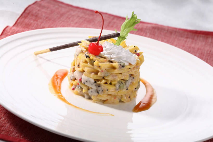 点心,无人,横图,俯视,室内,特写,白天,烹饪,西餐,餐桌,桌子,樱桃,餐具,水果,叶子,阴影,新鲜,反射,碟子,盘,影子,调料,酱料,酱汁,生食,佐料,沙拉,料理,食品,果实,绿叶,调味品,调味料,色拉,酱,沙拉酱,沙律,水果沙拉,菜肴,美食,火龙果,食物,一个,红色,白色,盘子,餐巾,碟,果酱,零食,日式,嫩叶,青龙果,西式,佳肴,有机食品,绿色食品,单个,餐台,色拉酱,配菜,果子酱,百奇,保洁方巾,口布,叶,叶片,樱珠,莺桃,英桃,楔桃,牛桃,荆桃,彩图,高角度拍摄,shjb1