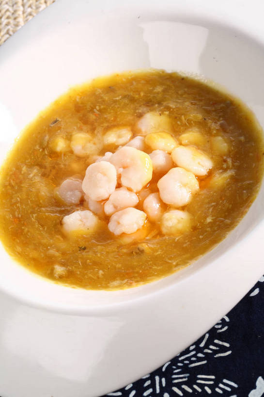 内脏,无人,竖图,俯视,室内,特写,白天,烹饪,中餐,餐桌,桌子,一堆,许多,阴影,堆叠,堆积,反射,影子,陶瓷,浓汤,肉,汤,虾仁,料理,食品,陶瓷制品,很多,蟹肉,羹,菜肴,美食,肉类,食物,一个,黄色,白色,容器,碗,中式,佳肴,单个,餐台,中华料理,储藏,堆,虾肉,储存,肉食,蟹黄,彩图,高角度拍摄,贮存,shjb1,蟹黄羹