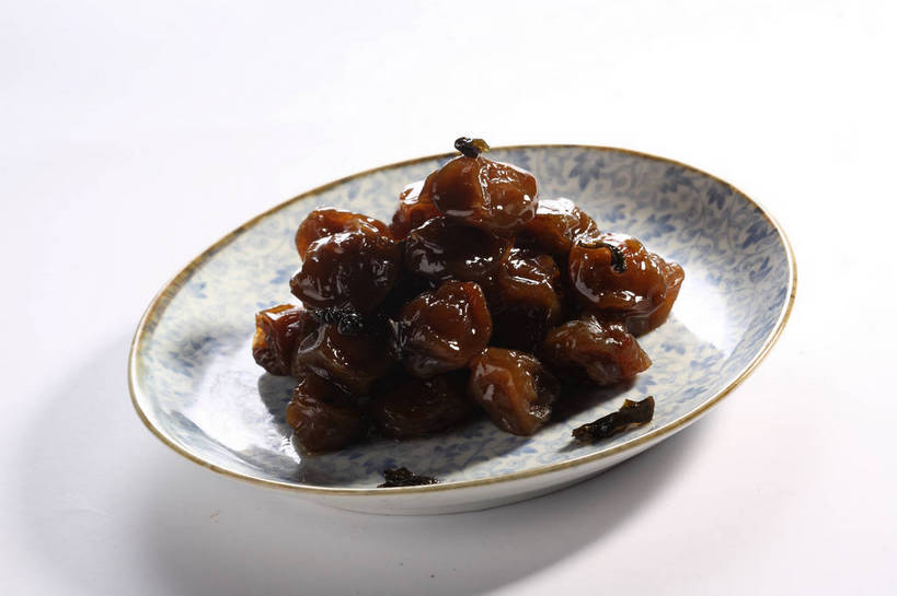 点心,无人,横图,俯视,室内,特写,白天,白色背景,餐桌,桌子,餐具,一堆,许多,阴影,堆叠,堆积,反射,碟子,盘,影子,陶瓷,食品,陶瓷制品,话梅,很多,食物,一个,盘子,碟,零食,摄影,影棚,单个,餐台,堆,摄影棚,梅子,彩图,高角度拍摄,影棚拍摄,拍摄,黄梅,shjb1