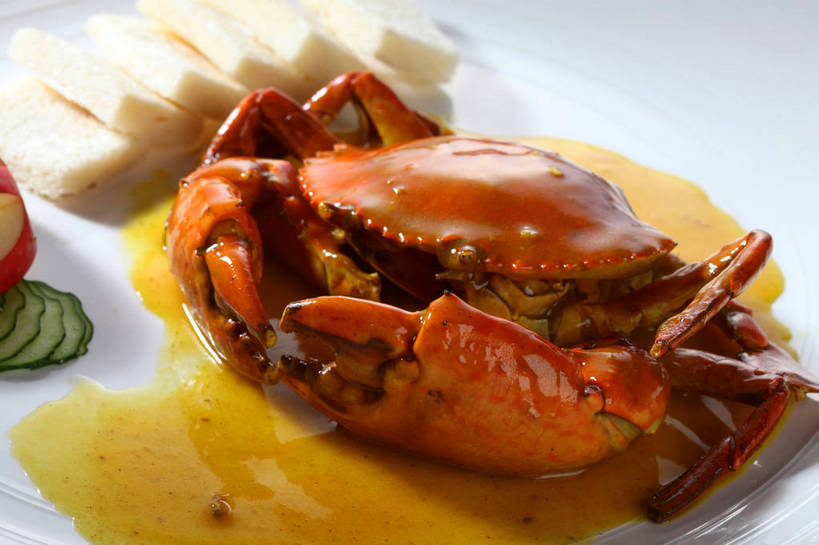 蟹,咖哩,无人,横图,俯视,室内,特写,白天,烹饪,中餐,餐桌,桌子,萝卜,白萝卜,黄瓜,蔬菜,餐具,雕塑,新鲜,艺术,装饰,螃蟹,雕刻,雕像,碟子,盘,陶瓷,调料,料理,食品,陶瓷制品,调味品,调味料,咖喱,菜肴,美食,食物,一个,一只,白色,盘子,工艺品,碟,中式,佳肴,有机食品,绿色食品,单个,餐台,中华料理,华丽,修饰,美术,点缀,美学,衬托,美观,雅致,雅观,甲壳动物,青瓜,莱菔,胡瓜,彩图,高角度拍摄,食雕,食品雕刻,食物雕刻,咖喱蟹,shjb1