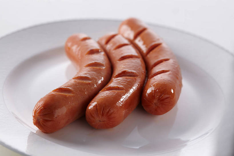 无人,横图,俯视,室内,特写,白天,白色背景,烹饪,中餐,餐桌,桌子,餐具,三根,切开,碟子,盘,陶瓷,香肠,料理,食品,陶瓷制品,腊肠,烤香肠,菜肴,美食,食物,一个,白色,盘子,碟,切,中式,摄影,佳肴,影棚,单个,餐台,中华料理,摄影棚,剖面,切面,彩图,高角度拍摄,影棚拍摄,拍摄,shjb1