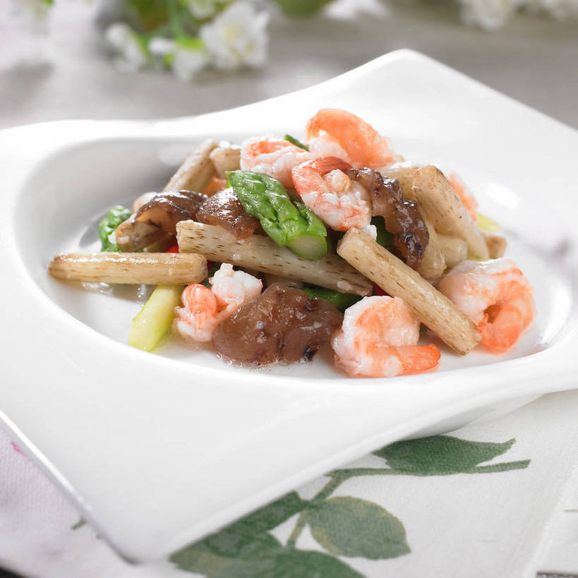 无人,横图,俯视,室内,特写,白天,烹饪,中餐,餐桌,桌子,芦笋,蔬菜,餐具,一堆,许多,阴影,堆叠,堆积,朦胧,模糊,新鲜,反射,布料,碟子,盘,影子,陶瓷,菌菇,绿芦笋,肉,虾仁,料理,食品,陶瓷制品,很多,菌类,布纹,木耳,菜肴,美食,肉类,桌布,食物,盘子,餐巾,碟,台布,中式,食用菌,佳肴,有机食品,绿色食品,餐台,中华料理,堆,虾肉,黑木耳,真菌,肉食,光木耳,猪尾巴,药鸡豆子,石刁柏,蚂蚁杆,龙须菜,狼尾巴根,餐桌布,彩图,高角度拍摄,shjb1,芦笋炒虾仁,虾仁炒芦笋