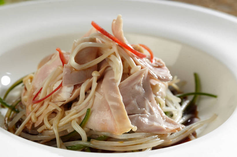 内脏,无人,横图,俯视,室内,特写,白天,烹饪,中餐,餐桌,桌子,辣椒,蔬菜,一堆,许多,堆叠,堆积,新鲜,陶瓷,金针菇,菌菇,红烧,肉,料理,食品,陶瓷制品,很多,菌类,猪肉,冷盘,猪肚,菜肴,美食,肉类,食物,一个,白色,容器,碗,中式,食用菌,冷菜,凉菜,佳肴,有机食品,绿色食品,单个,餐台,中华料理,储藏,堆,真菌,储存,肉食,彩椒,辣角,红海椒,大椒,辣虎,广椒,豚肉,构菌,金菇,毛柄金钱菌,银针菇,智力菇,肚子,甜椒,柿子椒,辣子,海椒,番椒,灯笼椒,彩图,高角度拍摄,贮存,shjb1,金针菇拌肚丝,金针菇肚子