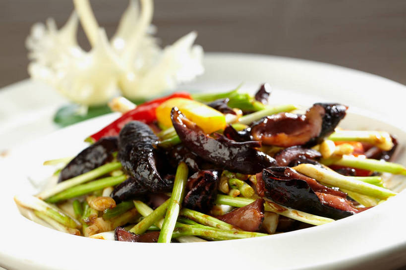 无人,横图,俯视,室内,特写,白天,烹饪,中餐,餐桌,桌子,蔬菜,蒜,一堆,许多,堆叠,堆积,朦胧,模糊,新鲜,陶瓷,料理,食品,陶瓷制品,很多,菜肴,美食,食物,一个,白色,容器,碗,中式,佳肴,有机食品,绿色食品,单个,餐台,中华料理,储藏,堆,蒜苗,储存,蒜薹,蒜毫,蒜苔,彩图,高角度拍摄,贮存,shjb1