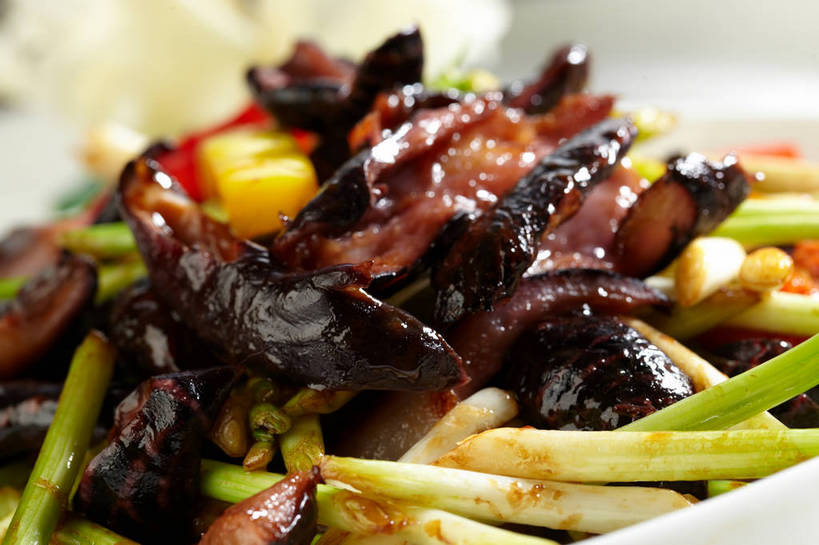 无人,横图,俯视,室内,特写,白天,烹饪,中餐,餐桌,桌子,蔬菜,蒜,一堆,许多,堆叠,堆积,朦胧,模糊,新鲜,陶瓷,料理,食品,陶瓷制品,很多,菜肴,美食,食物,一个,白色,容器,碗,中式,佳肴,有机食品,绿色食品,单个,餐台,中华料理,储藏,堆,蒜苗,储存,蒜薹,蒜毫,蒜苔,彩图,高角度拍摄,贮存,shjb1