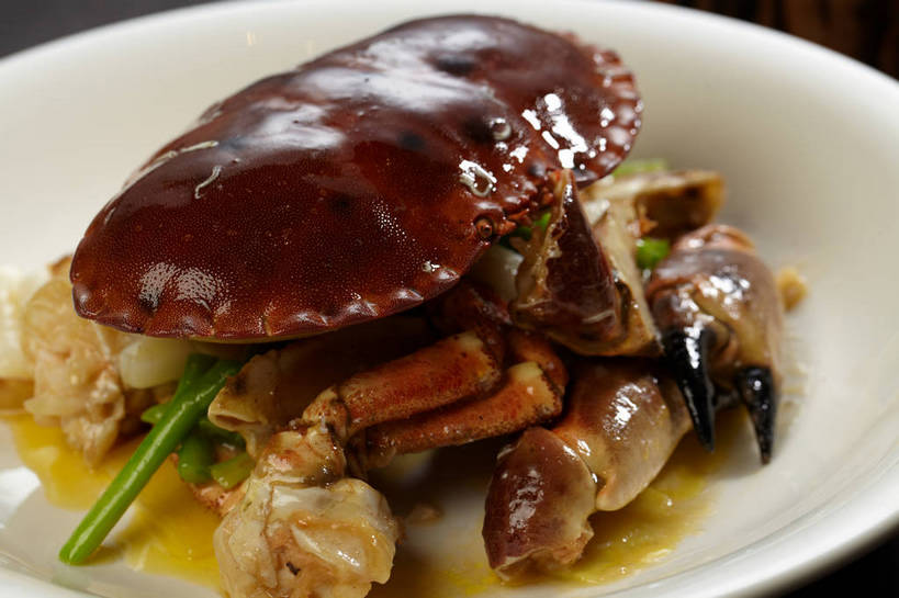 蟹,无人,横图,俯视,室内,特写,白天,烹饪,中餐,餐桌,桌子,蔬菜,蒜,新鲜,螃蟹,陶瓷,调味,香料,佐料,料理,食品,陶瓷制品,蒜头,菜肴,美食,食物,一个,白色,容器,碗,中式,佳肴,有机食品,绿色食品,单个,餐台,中华料理,储藏,配料,储存,清蒸,作料,甲壳动物,胡蒜,大蒜,彩图,高角度拍摄,贮存,清蒸菜,清蒸蟹,shjb1