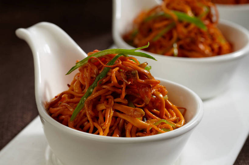 耳朵,无人,横图,俯视,室内,特写,白天,烹饪,中餐,植物,餐桌,桌子,芦笋,餐具,一堆,许多,堆叠,堆积,碟子,盘,陶瓷,绿芦笋,肉,料理,食品,草药,药草,陶瓷制品,很多,猪肉,菜肴,美食,肉类,中药,食物,三个,红色,绿色,白色,盘子,容器,碟,碗,中式,猪耳朵,佳肴,餐台,中华料理,储藏,堆,储存,药材,中草药,肉食,豚肉,中药材,本草,虫草,猪尾巴,药鸡豆子,石刁柏,蚂蚁杆,龙须菜,狼尾巴根,彩图,高角度拍摄,贮存,虫草花拌耳丝,虫草菌,虫草花,shjb1