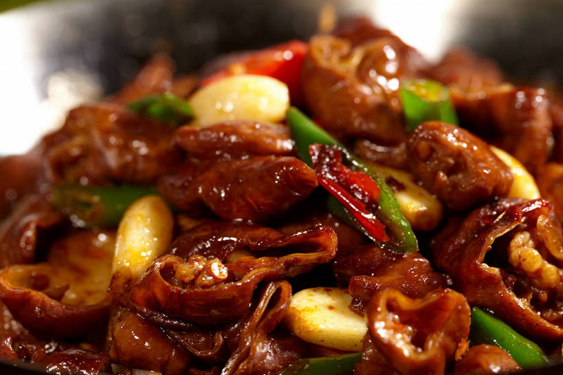 内脏,肠,无人,横图,俯视,室内,特写,白天,烹饪,中餐,辣椒,蔬菜,蒜,新鲜,陶瓷,料理,食品,陶瓷制品,蒜头,猪大肠,菜肴,美食,食物,一个,红色,绿色,白色,容器,碗,中式,佳肴,有机食品,绿色食品,单个,中华料理,储藏,储存,肠子,辣角,红海椒,大椒,辣虎,广椒,胡蒜,辣子,红辣椒,海椒,番椒,大蒜,彩图,高角度拍摄,猪肠,贮存,shjb1,麻辣肥肠煲