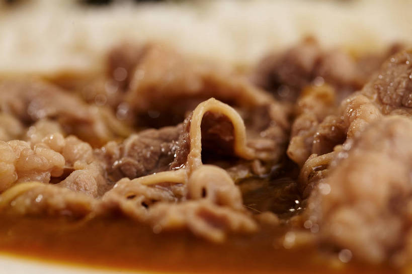 米饭,咖哩,无人,横图,俯视,室内,特写,白天,烹饪,中餐,餐具,朦胧,模糊,碟子,盘,调料,肉,牛肉,料理,食品,饭,调味品,调味料,咖喱,菜肴,美食,肉类,食物,一个,盘子,碟,中式,佳肴,单个,中华料理,五谷,肉食,盖浇饭,肥牛,彩图,高角度拍摄,shjb1