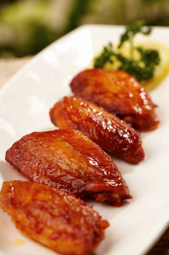 无人,竖图,俯视,室内,特写,白天,烹饪,中餐,餐桌,桌子,柠檬,餐具,水果,叶子,一排,切开,朦胧,模糊,新鲜,整齐,碟子,盘,红烧,鸡肉,肉,生食,料理,食品,果实,绿叶,鸡翅,菜肴,美食,肉类,食物,排列,一个,白色,盘子,碟,切,四个,中式,嫩叶,佳肴,有机食品,绿色食品,单个,餐台,中华料理,队列,剖面,肉食,切面,红烧鸡翅,红烧菜,叶,叶片,益母果,柠檬片,柠果,彩图,高角度拍摄,shjb1