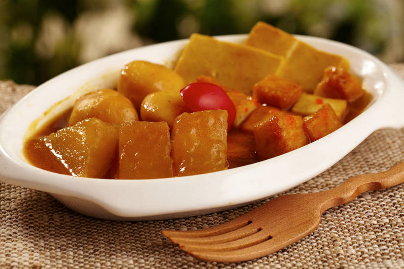 点心,豆腐,咖哩,无人,横图,俯视,室内,特写,白天,烹饪,餐桌,桌子,蔬菜,西红柿,小番茄,餐具,一堆,许多,切开,堆叠,堆积,朦胧,模糊,新鲜,木制,叉子,陶瓷,调料,肉,汤,料理,食品,年糕,甜点,陶瓷制品,调味品,丸子,很多,调味料,咖喱,菜肴,美食,肉类,肉丸,食物,糕点,两个,红色,餐巾,木制品,容器,碗,甜食,切,中式,佳肴,有机食品,绿色食品,餐台,肉圆,储藏,堆,豆制品,储存,剖面,肉食,餐叉,切面,印度菜,印度料理,小西红柿,樱桃小番茄,珍珠小番茄,保洁方巾,口布,进餐用具,樱桃番茄,圣女果,番茄,彩图,高角度拍摄,咖喱汤,年年糕,贮存,shjb1