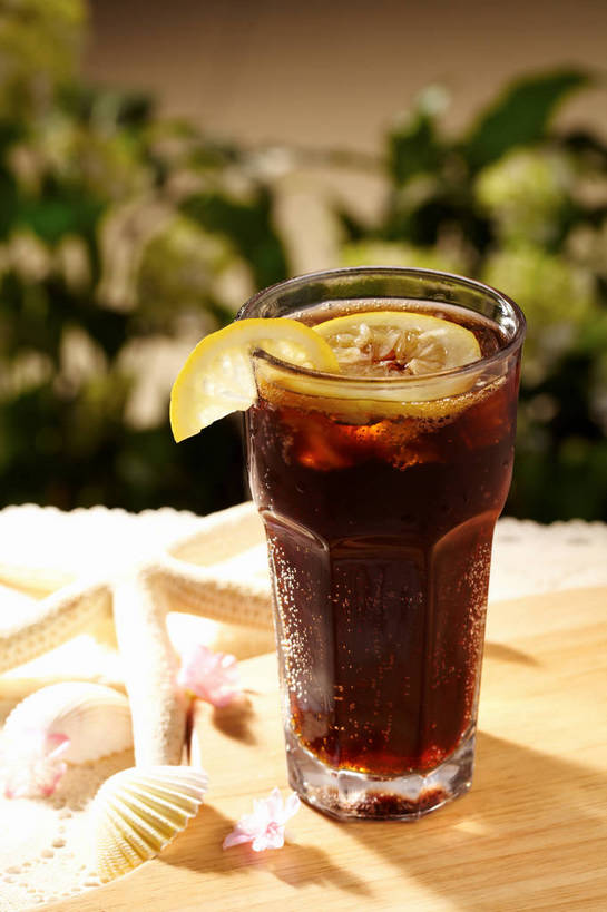 无人,竖图,俯视,室内,特写,白天,幸福,茶,桌面,桌子,海星,柠檬,杯子,贝壳,水果,叶子,许多,朦胧,模糊,新鲜,盛开,纹路,木制,纹理,木桌,生食,红茶,茶叶,果实,绿叶,柠檬红茶,很多,一杯,花蕾,娱乐,海洋生物,玻璃制品,花,花瓣,花朵,鲜花,一个,粉色,黄色,动物,木制品,水杯,花苞,花蕊,享受,休闲,温馨,嫩叶,生物,放松,乐趣,冰红茶,有机食品,绿色食品,单个,提神,舒适,醒脑,肌理,棘皮动物门,叶,叶片,贝类外壳,海螺壳,软体动物外壳,玻璃杯,星鱼,益母果,柠果,彩图,高角度拍摄,木桌子,shjb1