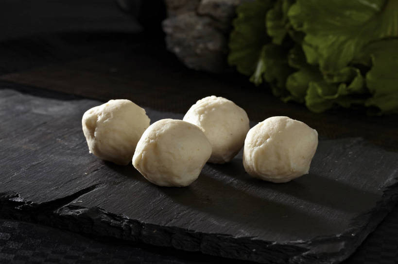 无人,横图,俯视,室内,特写,白天,烹饪,中餐,餐桌,桌子,蔬菜,叶子,阴影,新鲜,反射,影子,肉,鱼肉,料理,食品,绿叶,丸子,火锅,菜肴,美食,肉类,肉丸,鱼丸,食物,排列,绿色,白色,四个,中式,嫩叶,佳肴,有机食品,绿色食品,餐台,中华料理,肉食,摆列,叶,叶片,彩图,高角度拍摄,布列,分列,shjb1