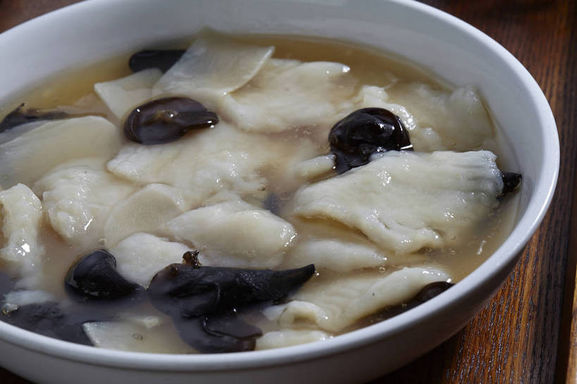 无人,横图,俯视,室内,特写,白天,烹饪,中餐,蔬菜,餐具,一堆,许多,堆叠,堆积,新鲜,碟子,盘,陶瓷,菌菇,肉,鱼肉,料理,食品,陶瓷制品,很多,菌类,木耳,菜肴,美食,肉类,食物,两个,盘子,容器,碟,碗,中式,食用菌,佳肴,有机食品,绿色食品,中华料理,储藏,堆,黑木耳,真菌,储存,肉食,光木耳,彩图,高角度拍摄,熘鱼片,鲁菜,贮存,山东菜,shjb1