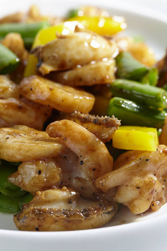 海鲜,无人,竖图,俯视,室内,特写,白天,烹饪,中餐,植物,豆,辣椒,蔬菜,餐具,一堆,许多,堆叠,堆积,朦胧,模糊,新鲜,鱼,碟子,盘,豆类,豆子,炒菜,料理,食品,很多,水产,菜肴,美食,鱼类,海洋生物,食物,一个,白色,盘子,碟,中式,鲍鱼,佳肴,有机食品,绿色食品,单个,中华料理,堆,石决明,水生动物,海产品,水生物,黄辣椒,彩椒,海底动物,豆科,辣角,红海椒,大椒,辣虎,广椒,鳆鱼,镜面鱼,明目鱼,甜椒,柿子椒,辣子,海椒,番椒,灯笼椒,彩图,高角度拍摄,红鲍,黄灯笼辣椒,黄帝椒,shjb1