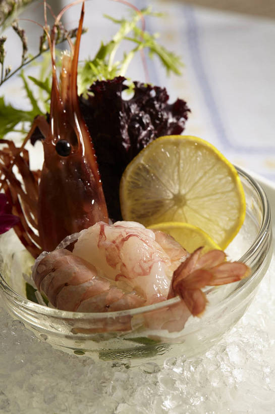 无人,竖图,俯视,室内,特写,白天,烹饪,餐桌,桌子,柠檬,蔬菜,椰菜,卷心菜,水果,叶子,玻璃,切开,新鲜,冰,紫甘蓝,肉,生食,日本料理,冰块,料理,食品,果实,绿叶,蓬蒿,蔬果,冷冻,菜肴,美食,肉类,紫包菜,玻璃制品,食物,一个,黄色,绿色,容器,碗,日式料理,切,日式,嫩叶,赤甘蓝,甘蓝,寒冷,佳肴,有机食品,绿色食品,冷藏,单个,餐台,储藏,虾肉,冰冷,储存,剖面,肉食,紫椰菜,切面,茼蒿,春菊,茼蒿菜,保鲜,紫圆白菜,甘蓝菜,叶,叶片,益母果,柠果,结球甘蓝,红甘蓝,甘兰,包心菜,彩图,高角度拍摄,圆白菜,贮存,刺身,shjb1,海鲜刺身