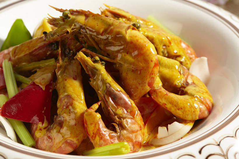 海鲜,咖哩,无人,横图,俯视,室内,特写,白天,烹饪,中餐,辣椒,蔬菜,一堆,许多,堆叠,堆积,新鲜,陶瓷,调料,肉,虾,料理,食品,陶瓷制品,调味品,很多,调味料,水产,咖喱,菜肴,美食,肉类,海洋生物,食物,一个,黄色,红色,绿色,容器,碗,中式,佳肴,有机食品,绿色食品,对虾,单个,中华料理,储藏,堆,虾肉,储存,水生动物,海产品,水生物,肉食,海底动物,辣角,红海椒,大椒,辣虎,广椒,印度菜,印度料理,辣子,红辣椒,海椒,番椒,彩图,高角度拍摄,贮存,咖喱虾,贵州菜,黔菜,shjb1