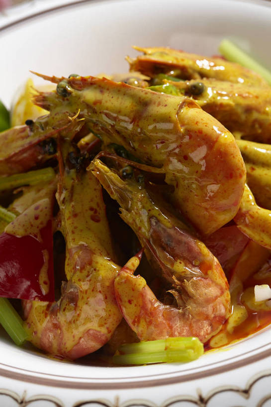 海鲜,咖哩,无人,竖图,俯视,室内,特写,白天,烹饪,中餐,辣椒,蔬菜,一堆,许多,堆叠,堆积,新鲜,陶瓷,调料,肉,虾,料理,食品,陶瓷制品,调味品,很多,调味料,水产,咖喱,菜肴,美食,肉类,海洋生物,食物,一个,黄色,红色,绿色,容器,碗,中式,佳肴,有机食品,绿色食品,对虾,单个,中华料理,储藏,堆,虾肉,储存,水生动物,海产品,水生物,肉食,海底动物,辣角,红海椒,大椒,辣虎,广椒,印度菜,印度料理,辣子,红辣椒,海椒,番椒,彩图,高角度拍摄,贮存,咖喱虾,贵州菜,黔菜,shjb1