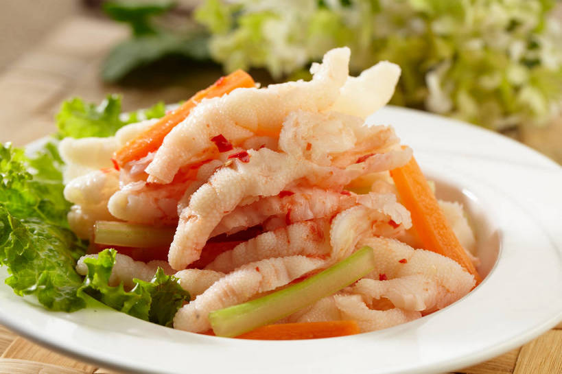 无人,横图,俯视,室内,特写,白天,烹饪,中餐,餐桌,桌子,萝卜,胡萝卜,蔬菜,餐具,叶子,一堆,许多,切开,堆叠,堆积,朦胧,模糊,新鲜,盛开,碟子,盘,葱,青葱,生菜,莴苣,调料,料理,食品,绿叶,调味品,很多,调味料,花蕾,菜肴,美食,花,花瓣,花朵,鲜花,食物,一个,绿色,盘子,碟,花苞,花蕊,切,橙色,中式,嫩叶,佳肴,有机食品,绿色食品,单个,餐台,中华料理,泡椒,堆,川菜,黄萝卜,番萝卜,凤爪,鸡爪,剖面,切面,春菜,鹅仔菜,莴仔菜,千金菜,叶用莴苣,四川菜,叶,叶片,红萝卜,甘荀,彩图,高角度拍摄,鸡脚,丁香萝卜,胡芦菔金,金笋,鱼辣子,泡椒凤爪,shjb1