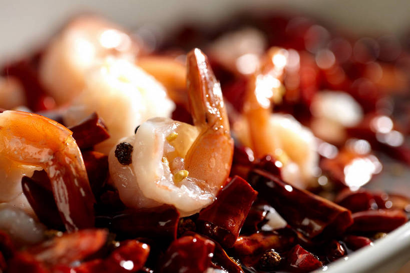 无人,横图,俯视,室内,特写,白天,烹饪,中餐,辣椒,蔬菜,餐具,一堆,许多,堆叠,堆积,朦胧,模糊,新鲜,碟子,盘,青椒,调味,肉,虾仁,香料,佐料,料理,食品,很多,菜肴,美食,肉类,食物,一个,红色,盘子,碟,中式,佳肴,有机食品,绿色食品,单个,中华料理,堆,虾肉,花椒,山椒,配料,肉食,辣角,红海椒,大椒,辣虎,广椒,作料,大花椒,狗椒,红花椒,青花椒,蜀椒,香椒,辣子,红辣椒,红椒,海椒,番椒,彩图,高角度拍摄,麻椒,shjb1,麻辣虾仁