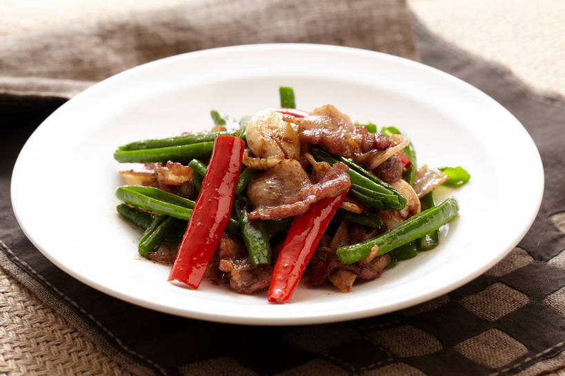 无人,横图,俯视,室内,特写,白天,烹饪,中餐,餐桌,桌子,辣椒,蔬菜,餐具,一堆,许多,堆叠,堆积,新鲜,碟子,盘,肉,料理,食品,很多,猪肉,菜肴,美食,肉类,食物,一个,红色,绿色,盘子,碟,中式,佳肴,有机食品,绿色食品,单个,餐台,中华料理,堆,肉食,辣角,红海椒,大椒,辣虎,广椒,豚肉,湖南菜,湘菜,辣子,红辣椒,海椒,番椒,彩图,高角度拍摄,辣椒炒肉,shjb1