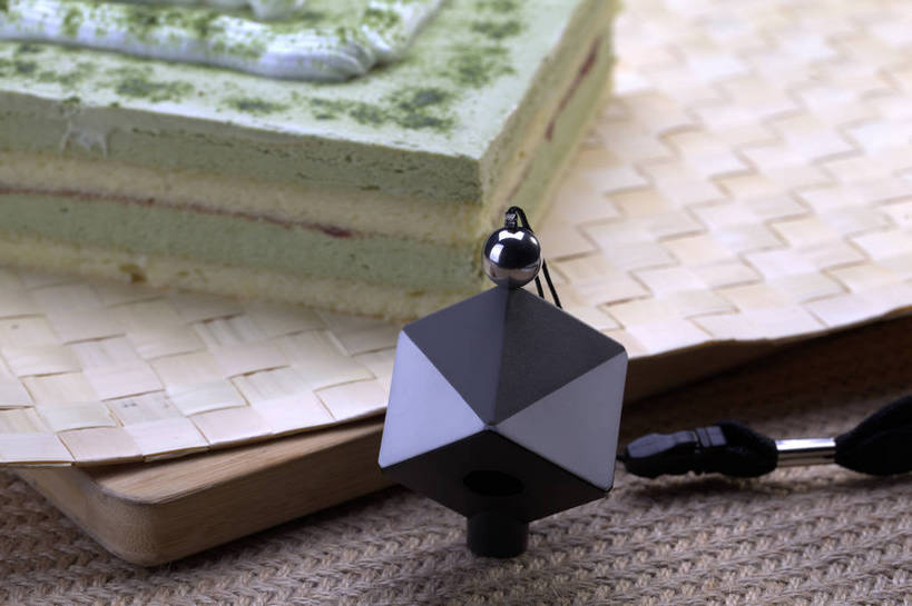 点心,无人,横图,俯视,室内,特写,白天,下午茶,幸福,餐桌,茶,桌子,樱桃,餐具,水果,一块,切开,新鲜,装饰,碟子,盘,生食,绿茶,抹茶,茶叶,食品,果实,娱乐,食物,糕点,一个,红色,黑色,盘子,碟,切,享受,休闲,温馨,放松,乐趣,有机食品,绿色食品,单个,餐台,华丽,修饰,抹茶蛋糕,点缀,提神,舒适,醒脑,剖面,切面,衬托,美观,雅致,雅观,樱珠,莺桃,英桃,楔桃,牛桃,荆桃,彩图,高角度拍摄,不发酵茶,苦茗,蛋糕,shjb1