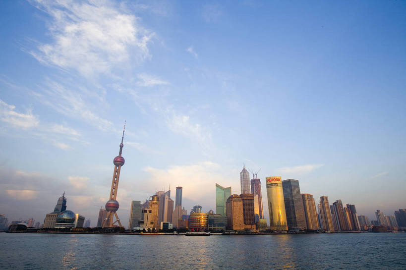 横图,全景,彩色,室外,白天,旅游,度假,海洋,美景,天际线,城市风光,城市,建筑,上海,中国,繁华,景观,云,娱乐,黄浦江,浦东,建筑物,天空,享受,休闲,景色,放松,摄影,晴天,发展,东方明珠电视塔,开阔,繁荣,进步,发达,金融区,海,河,彩图,旅行,bj174