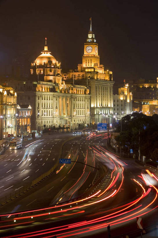 竖图,彩色,室外,旅游,度假,海洋,美景,天际线,城市风光,城市,建筑,夜景,上海,中国,繁华,标志,景观,灯光,车流,娱乐,现代,建筑物,灯,外滩,享受,休闲,闪耀,景色,放松,摄影,经济,闪烁,发展,繁荣,发达,金融区,海,河,夜,马路,彩图,旅行,bj174