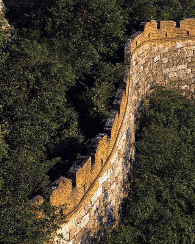 竖图,彩色,室外,白天,旅游,度假,名胜古迹,山,标志建筑,地标,建筑,北京,长城,中国,亚洲,游人,风俗,遗迹,砖,文化遗产,古迹,历史,文物,娱乐,建设,传统,城墙,古建筑,享受,休闲,旅游胜地,放松,精神,竖,摄影,古代建筑,矗立,象征,美好,耸立,感受,古文明,东亚,中华人民共和国,威严,挺立,奇迹,伟大,古代文明,制度,特征,彩图,旅行,bj174