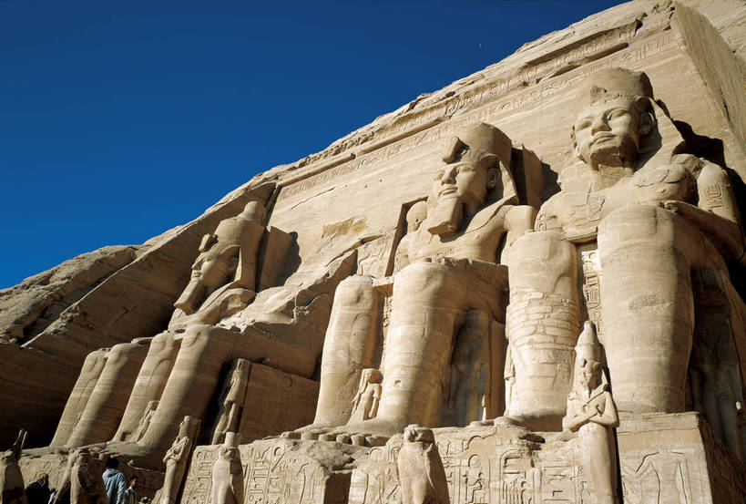 寺庙,横图,彩色,室外,白天,旅游,度假,名胜古迹,标志建筑,城市,地标,建筑,非洲,埃及,苏丹,清澈,遗迹,文化遗产,神庙,古迹,文化,文物,娱乐,建设,古建筑,石柱,蓝色,天空,天,享受,休闲,旅游胜地,放松,摄影,古代建筑,古埃及,文明,古文明,北非,首府,阿拉伯埃及共和国,金字塔之国,棉花之国,阿斯旺,阿斯旺省,阿非利加洲,奇迹,古埃及文明,古代文明,明澈,清彻,清亮,苏丹共和国,阿布辛贝神庙,拉美西斯二世神庙,努比亚,阿布辛拜勒神庙,库赖迈,彩图,旅行,庙,努比亚文物遗址,努比亚遗址,bj174