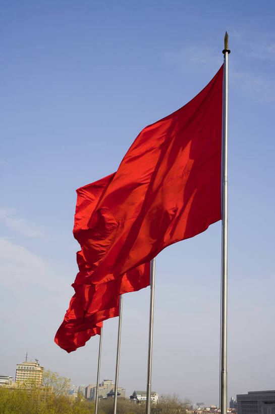 竖图,彩色,室外,白天,旅游,建筑,北京,中国,亚洲,标志,红旗,建筑物,红色,竖,摄影,政治,东亚,中华人民共和国,旗,彩图,旅行,红,bj174