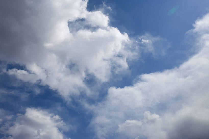 横图,彩色,室外,白天,静物,云,蓝色,白色,白云,天空,自然,摄影,蓝,简单,纯朴,彩图,bj174